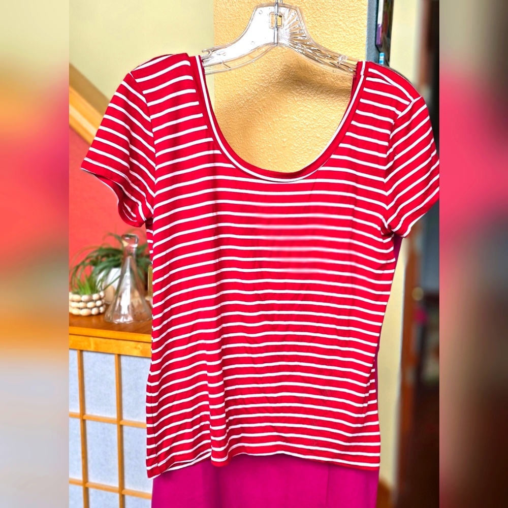 PST Los Angeles Scoop Neck Red & White Stripe Tee Size Medium